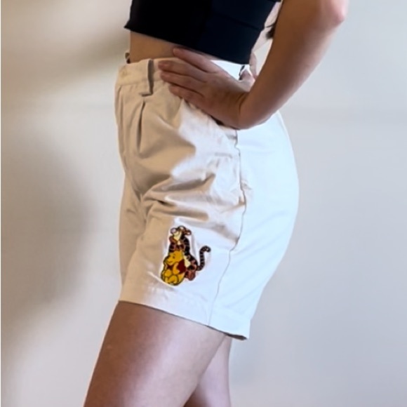 Vintage Disney Winnie The Pooh High Waisted Shorts Size 7/8 - Picture 4 of 10
